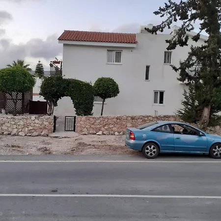 Iremia, A Peaceful 2-bed With Pool, Beneath Our Private * Peyia