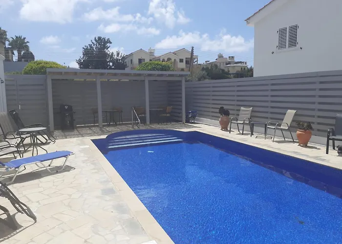 Iremia, A Peaceful 2-bed With Pool, Beneath Our Private アパート ペイヤ